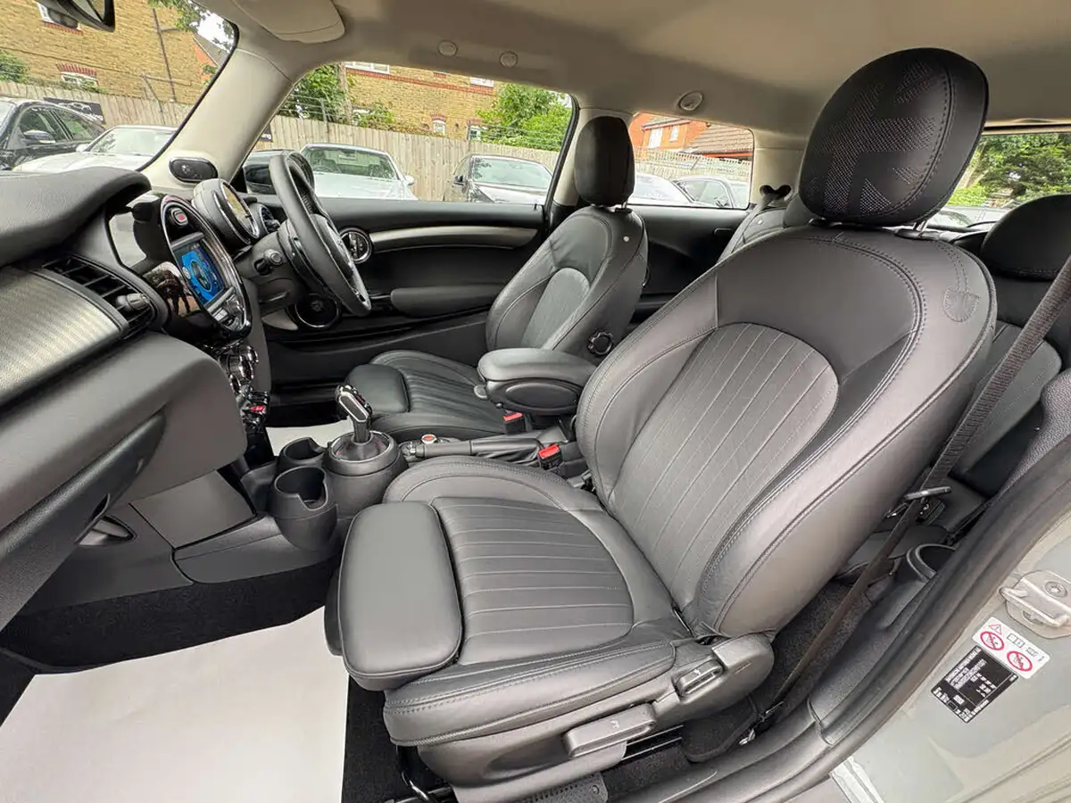 2020-mini-cooper-20-cooper-s-exclusive-189bhp-hatchback-3d-auto-big-34