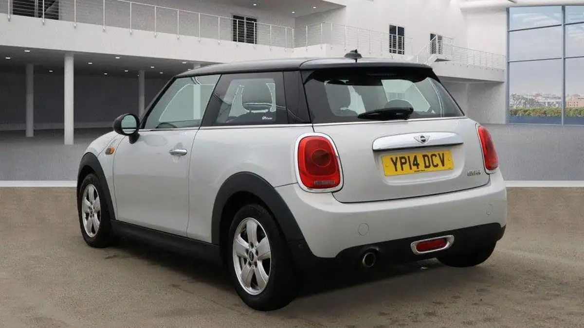 2014-mini-cooper-15-cooper-3d-auto-big-2