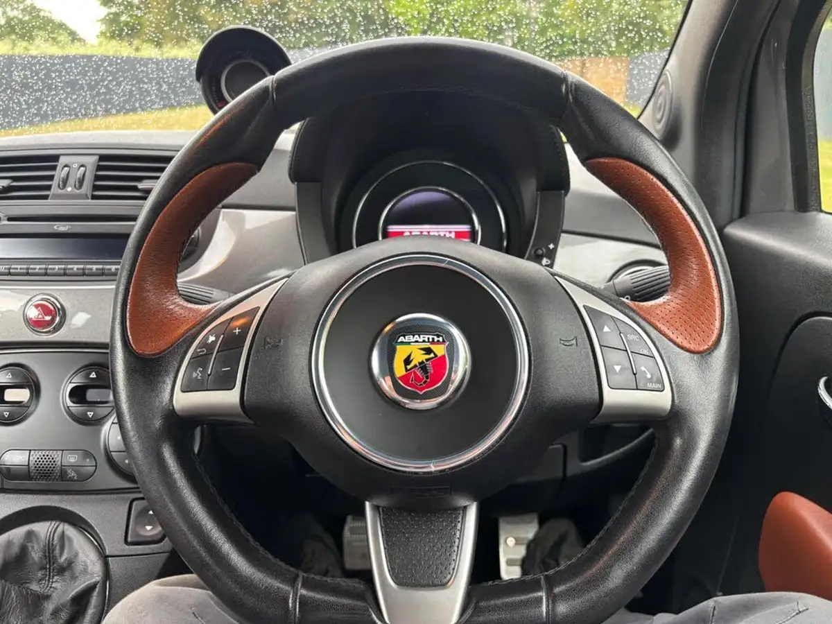 2015-abarth-500-14-tjet-595-turismo-160bhp-big-14