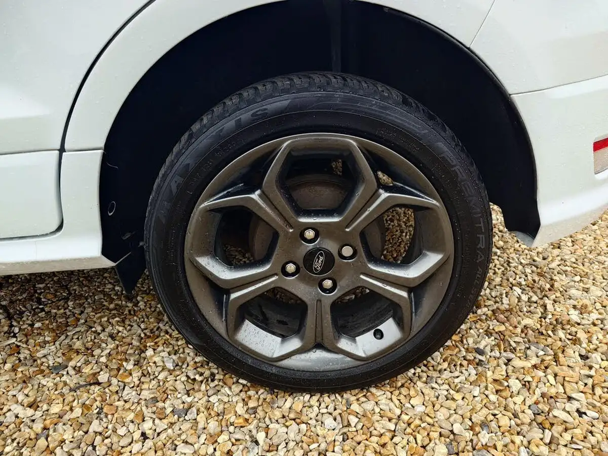 2019-ford-ecosport-10t-st-line-125ps-big-11