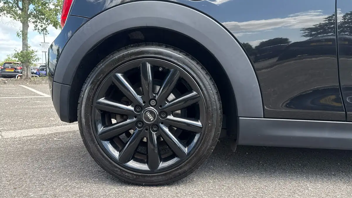 2016-mini-cooper-15-cooper-ss-hatchback-3d-big-15