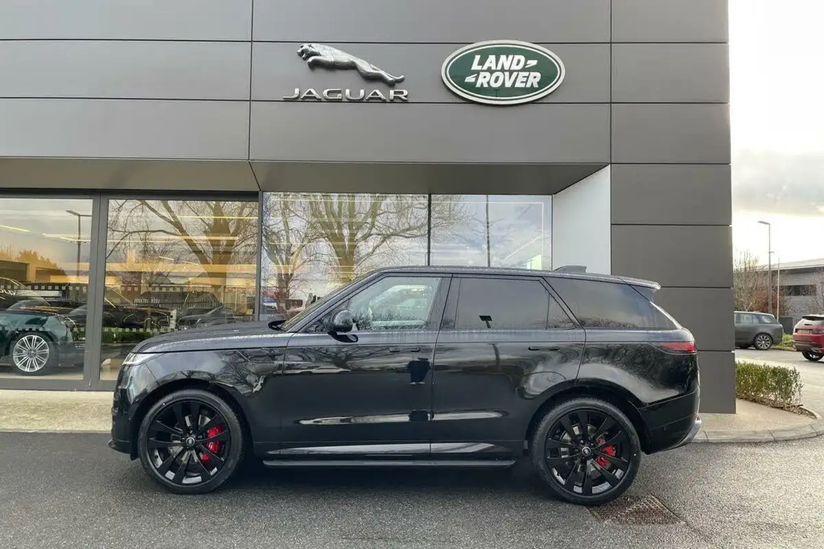 2024-land-rover-range-rover-sport-30-d300-dynamic-se-big-25