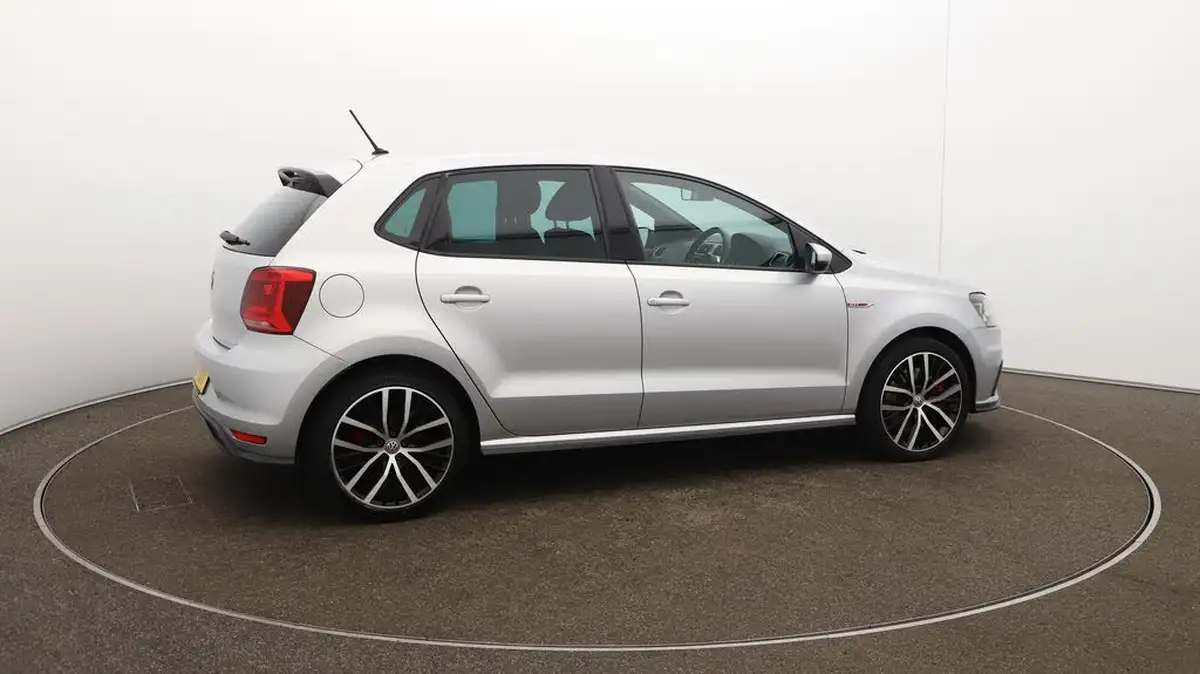 2017-volkswagen-polo-18-tsi-gti-bmtss-5d-big-50