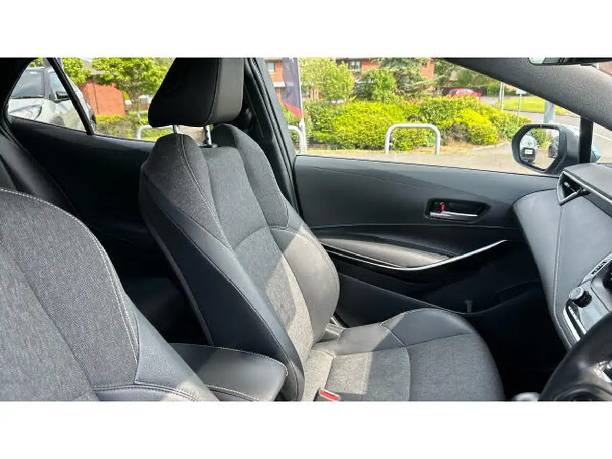 2022-toyota-corolla-18-vvt-i-design-120bhp-trk-hatchback-5d-big-37