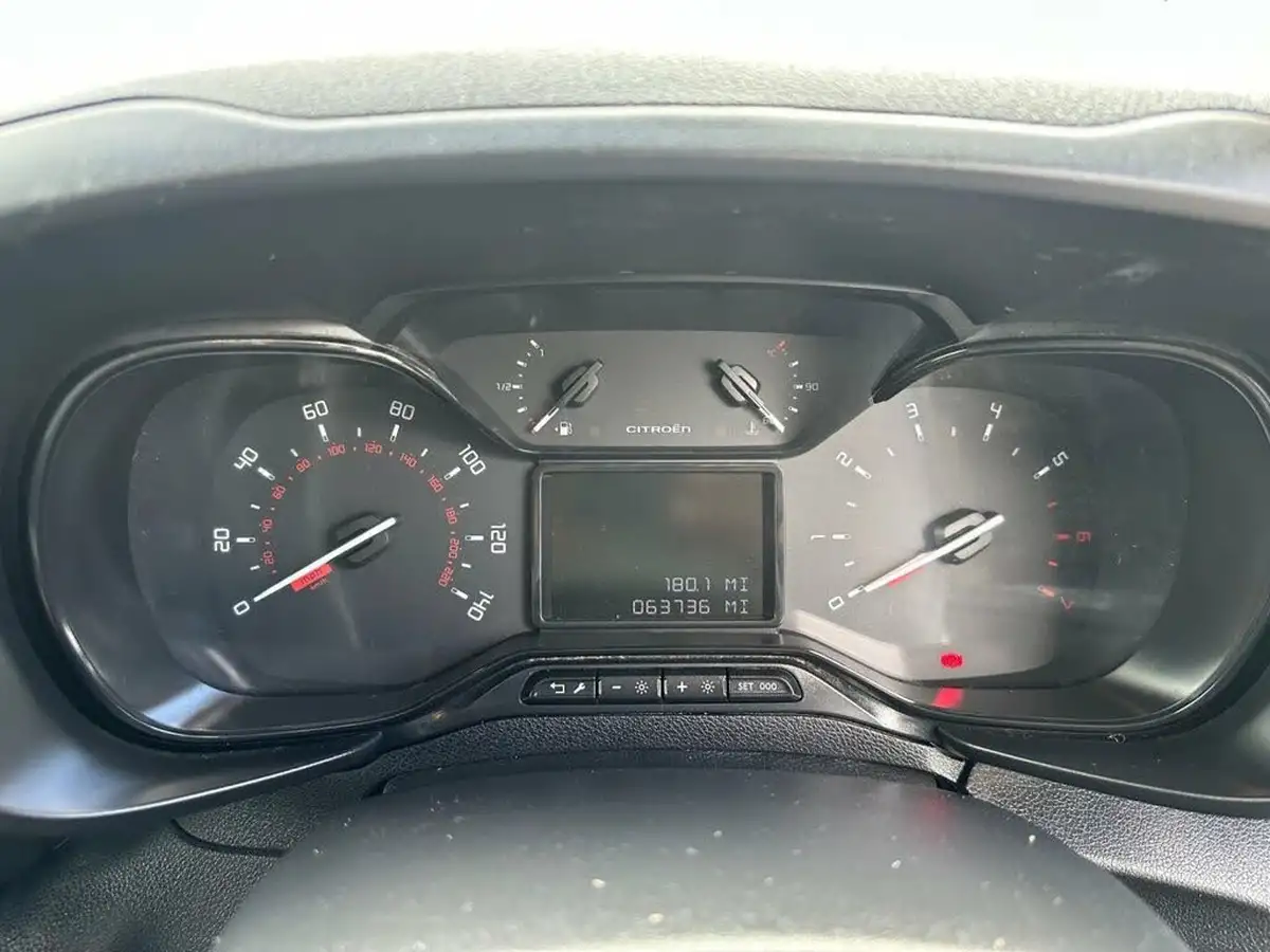 2019-citroen-berlingo-15bluehdi-1000-enterprise-100pseu6dt-e-panel-big-8
