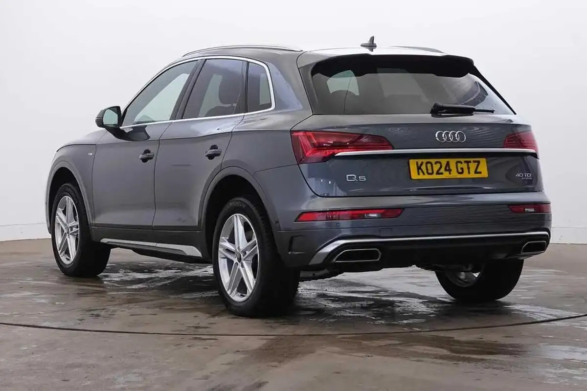 2024-audi-q5-20-40-tdi-s-line-station-wagon-big-2