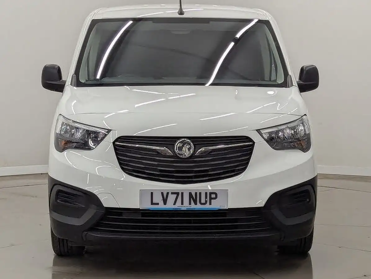 2022-vauxhall-combo-15cdti-dynamic-2000-100pseu6d-big-5