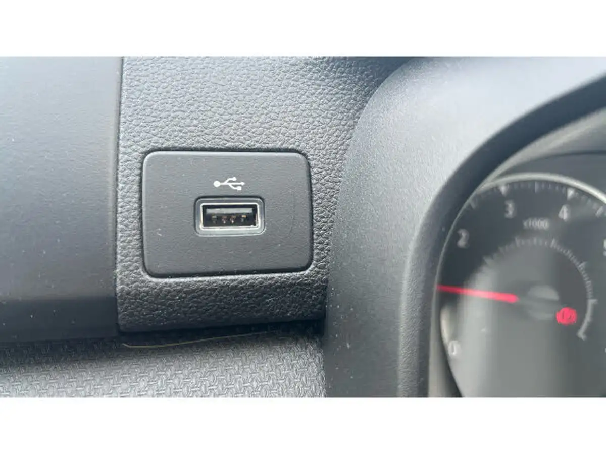 2022-dacia-sandero-10-sce-essential-big-26