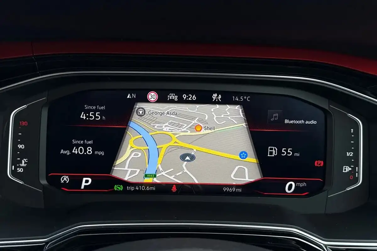 2023-volkswagen-polo-20-tsi-gti-big-36