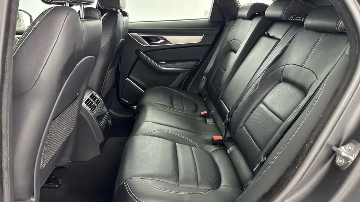 2021-jaguar-f-pace-20-p400e-s-big-13