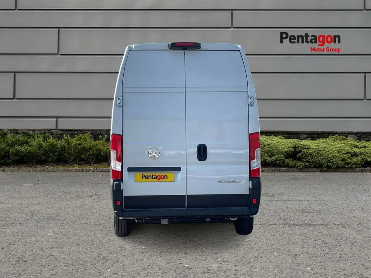 2024-vauxhall-movano-big-16