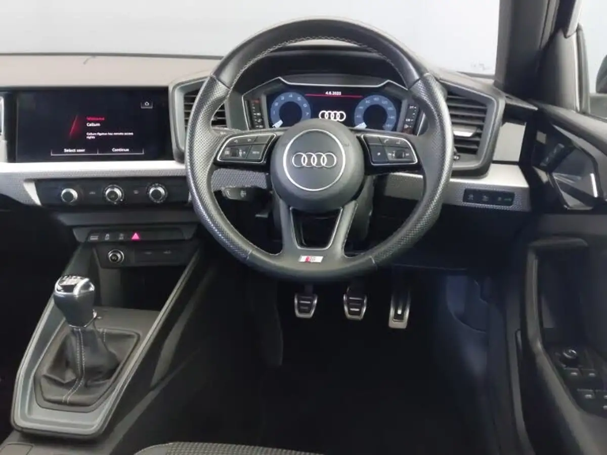 2022-audi-a1-10-30-tfsi-s-line-big-6