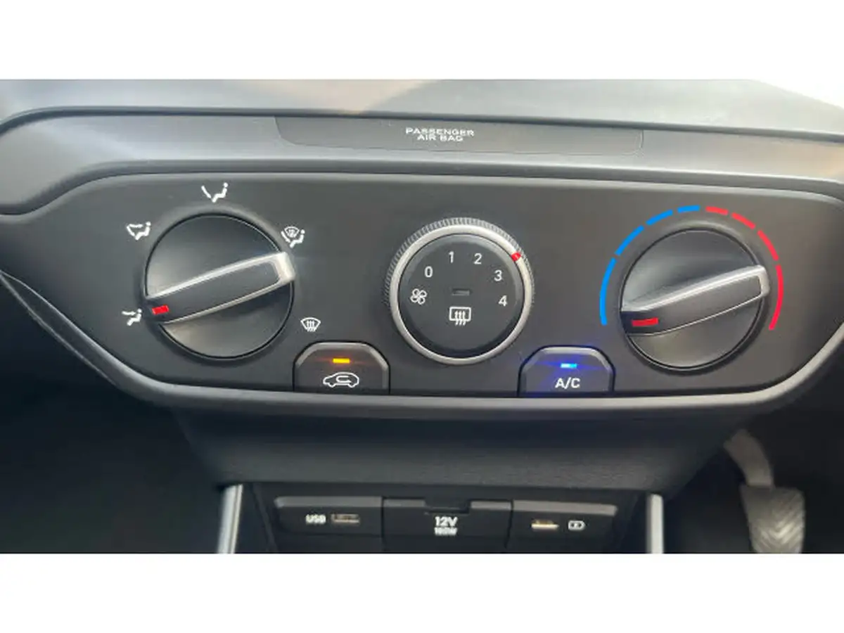 2022-hyundai-i20-10-t-gdi-se-connect-eclutch-imt-big-24