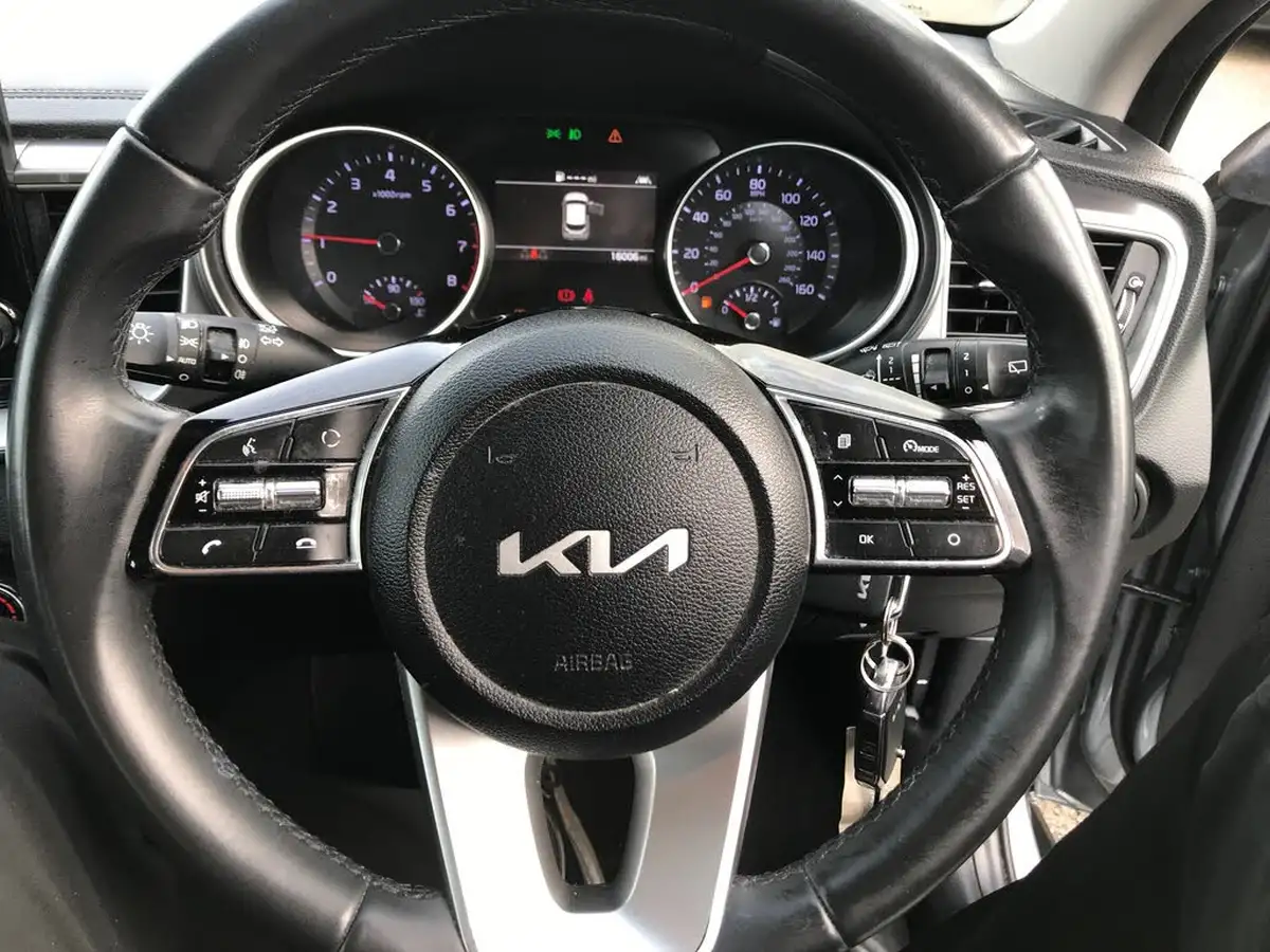 2022-kia-xceed-10-t-gdi-2-big-21