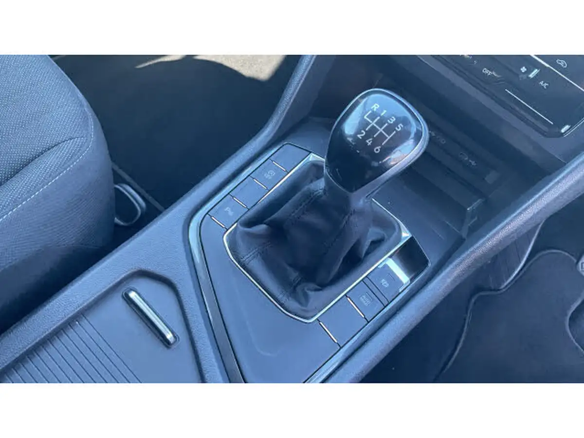 2022-volkswagen-tiguan-allspace-15-tsi-life-big-38