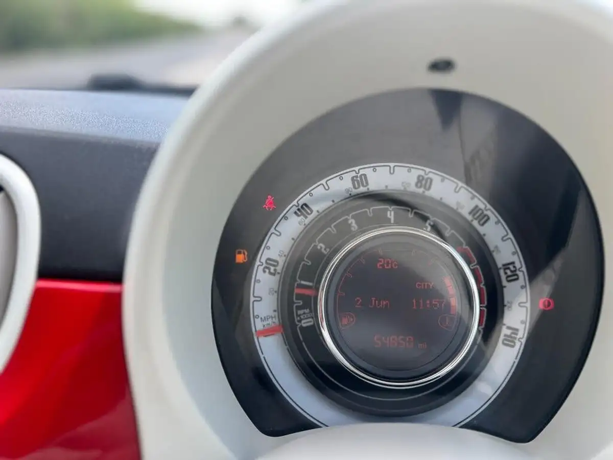 2019-fiat-500-12-lounge-big-17