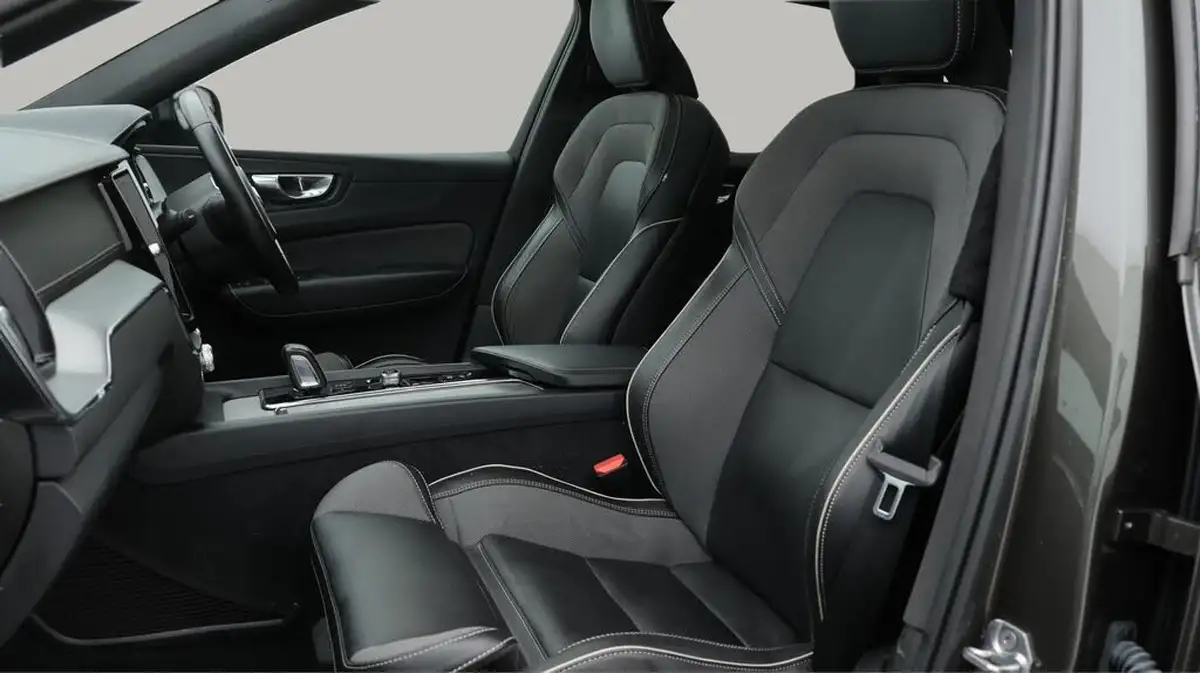 2020-volvo-xc60-20-t8-r-design-pro-big-14