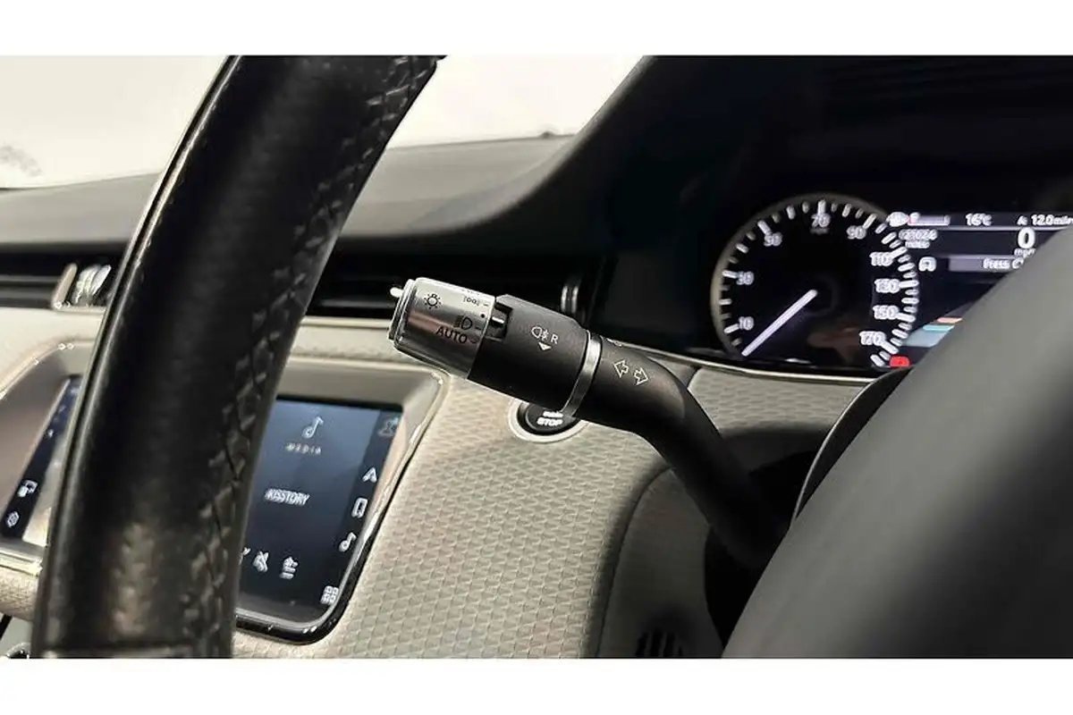 2021-land-rover-range-rover-evoque-15-p300e-r-dynamic-s-big-38