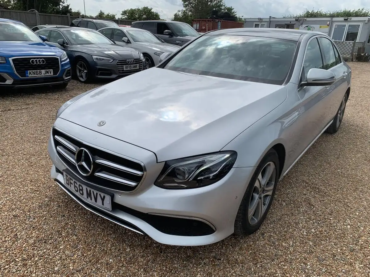 2018-mercedes-benz-e-class-20d-e220d-se-premium-plusss-saloon-4d-big-2