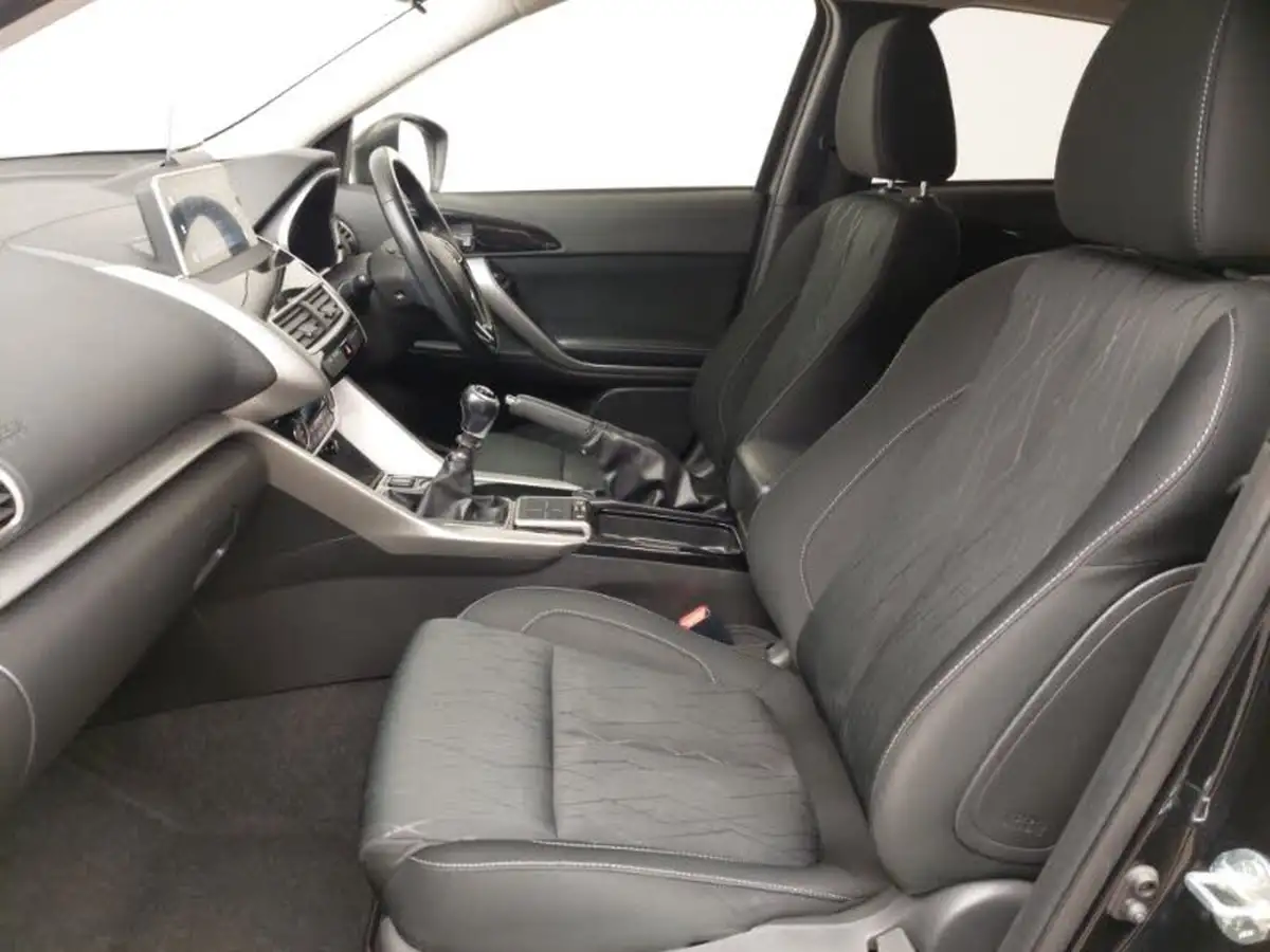 2018-mitsubishi-eclipse-cross-15-3-big-4