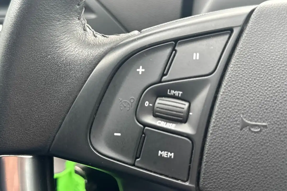 2019-citroen-grand-c4-spacetourer-12-puretech-feel-big-27