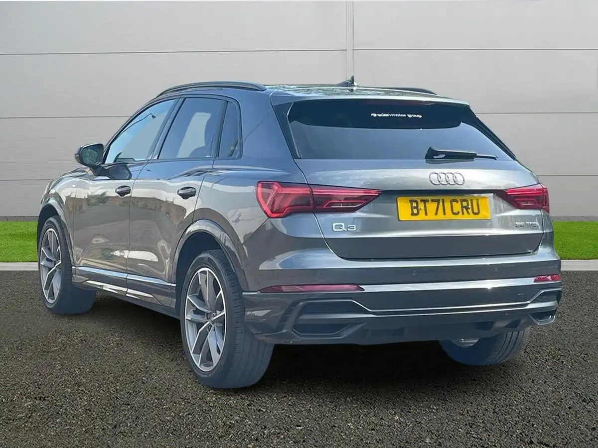 2021-audi-q3-15-35-tfsi-black-edition-codcomfort-sound-pack-station-wagon-big-4