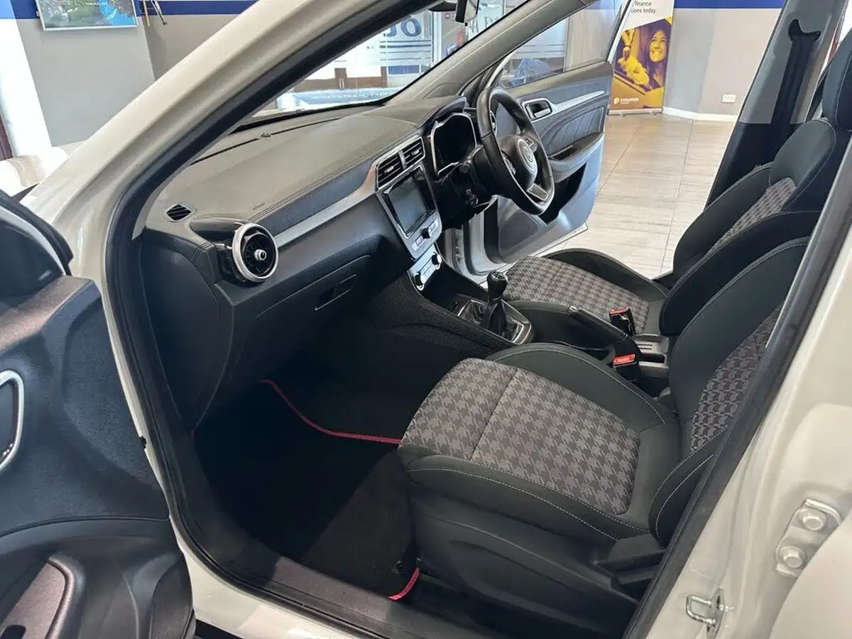 2018-mg-zs-suv-15-vti-tech-excite-big-10