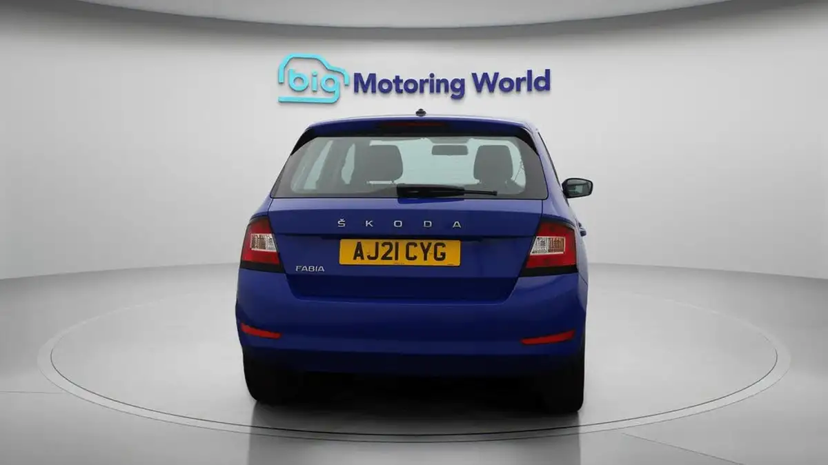 2021-skoda-fabia-10-tsi-95ps-hatchback-dsg-big-6