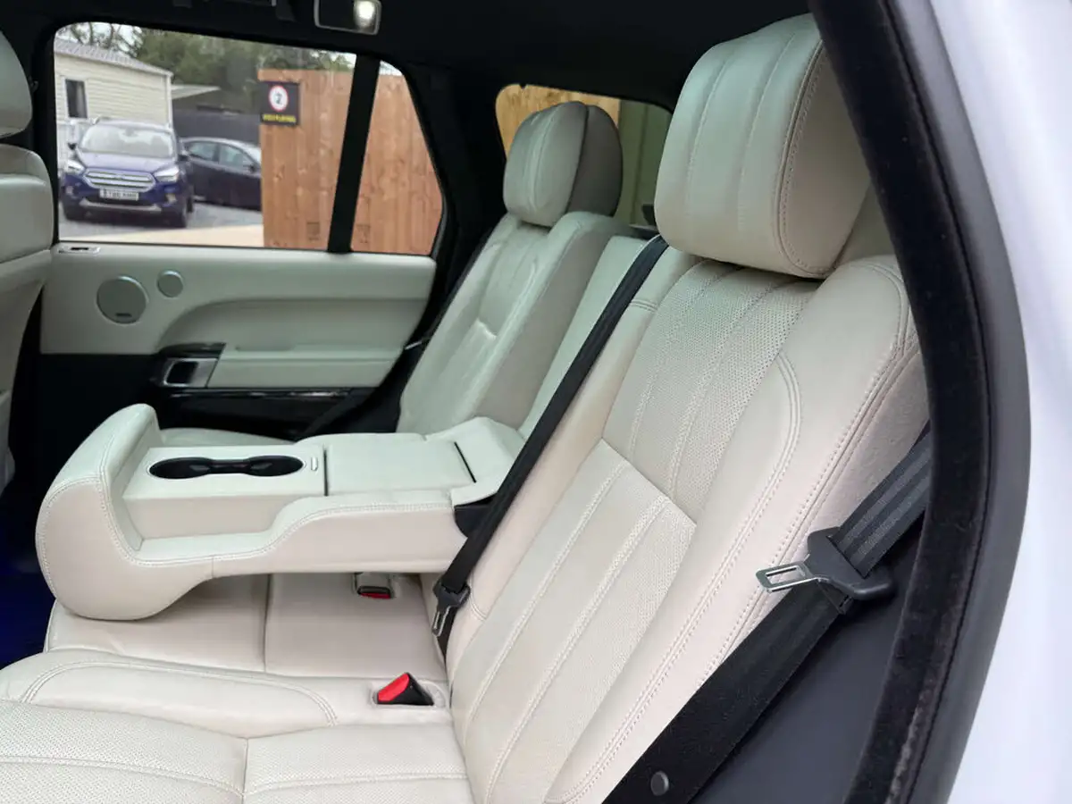 2015-land-rover-range-rover-30tdv6-vogue-big-51