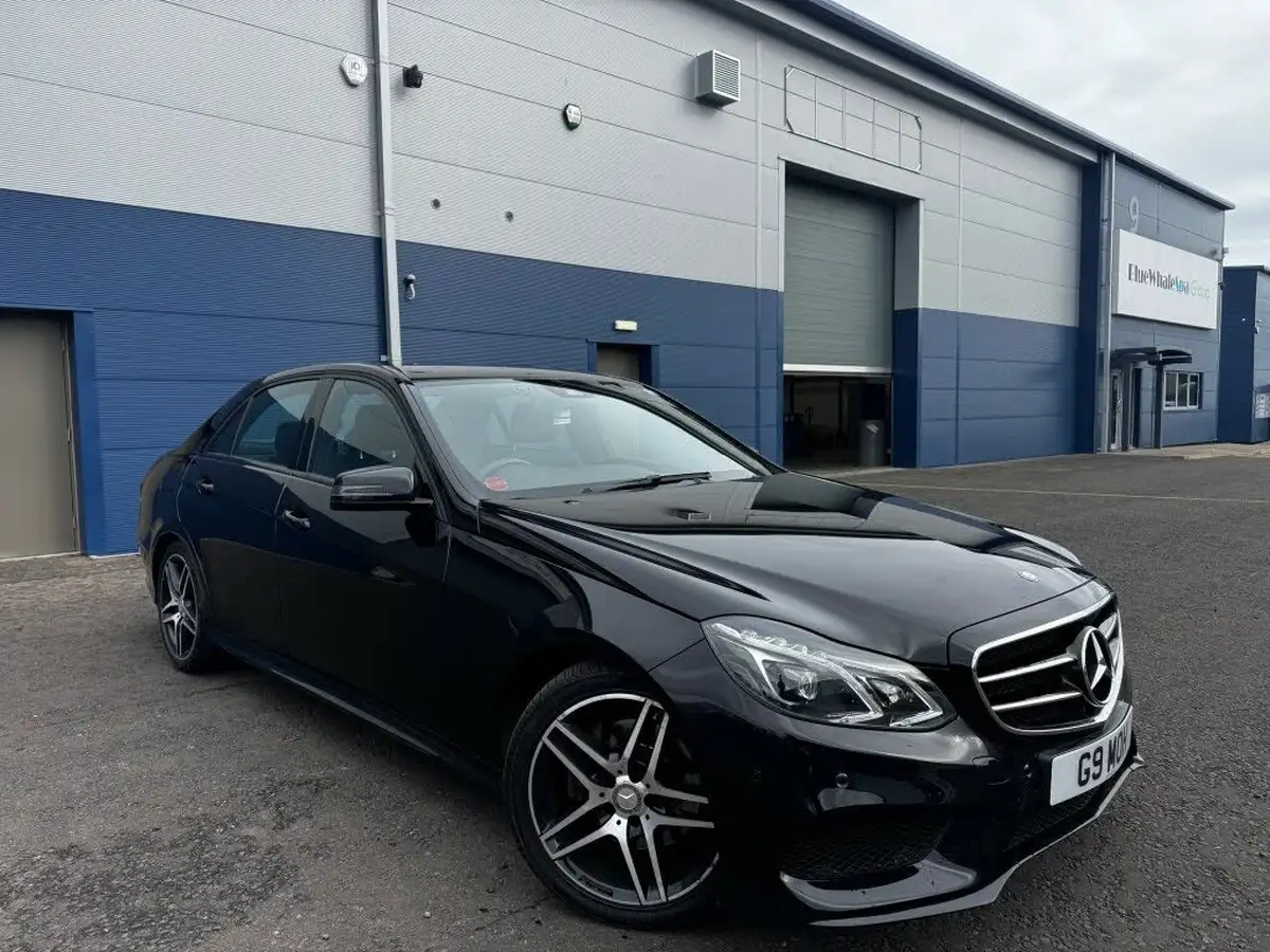 2016-mercedes-benz-e-class-21cdi-e220-amg-night-edition-saloon-4d-big-1