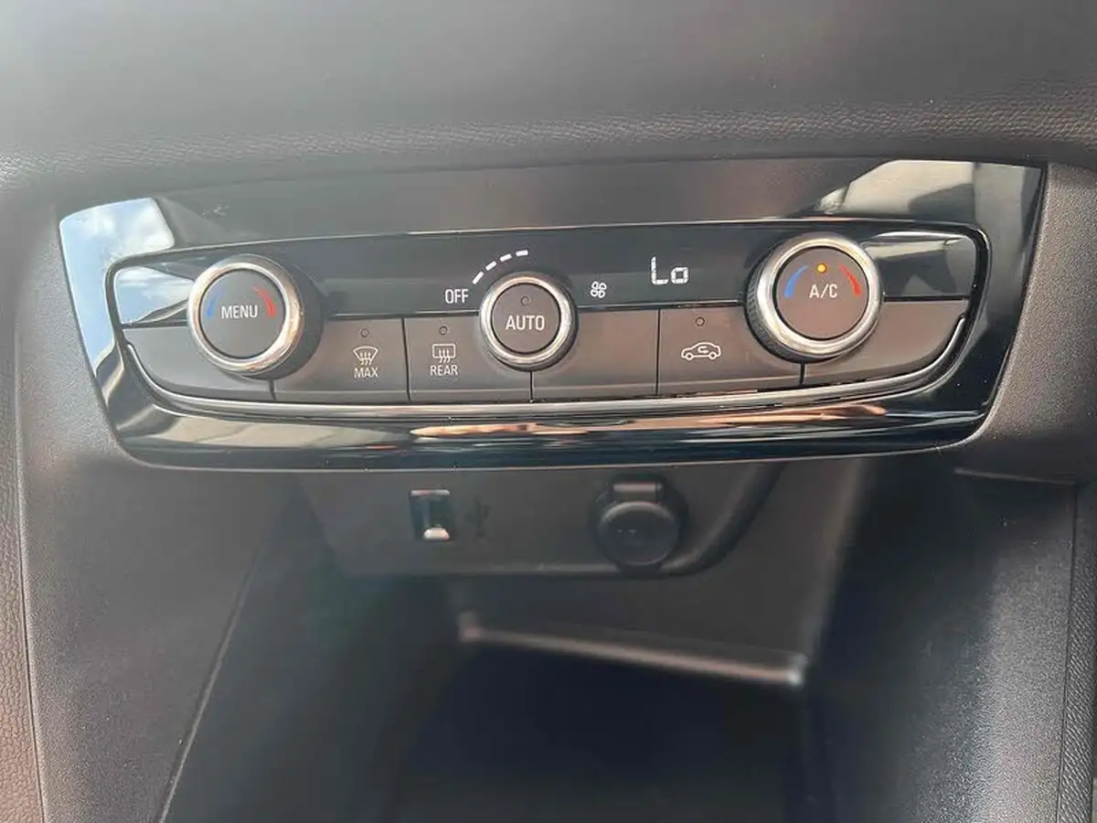 2020-vauxhall-corsa-e-se-nav-74kw-big-33