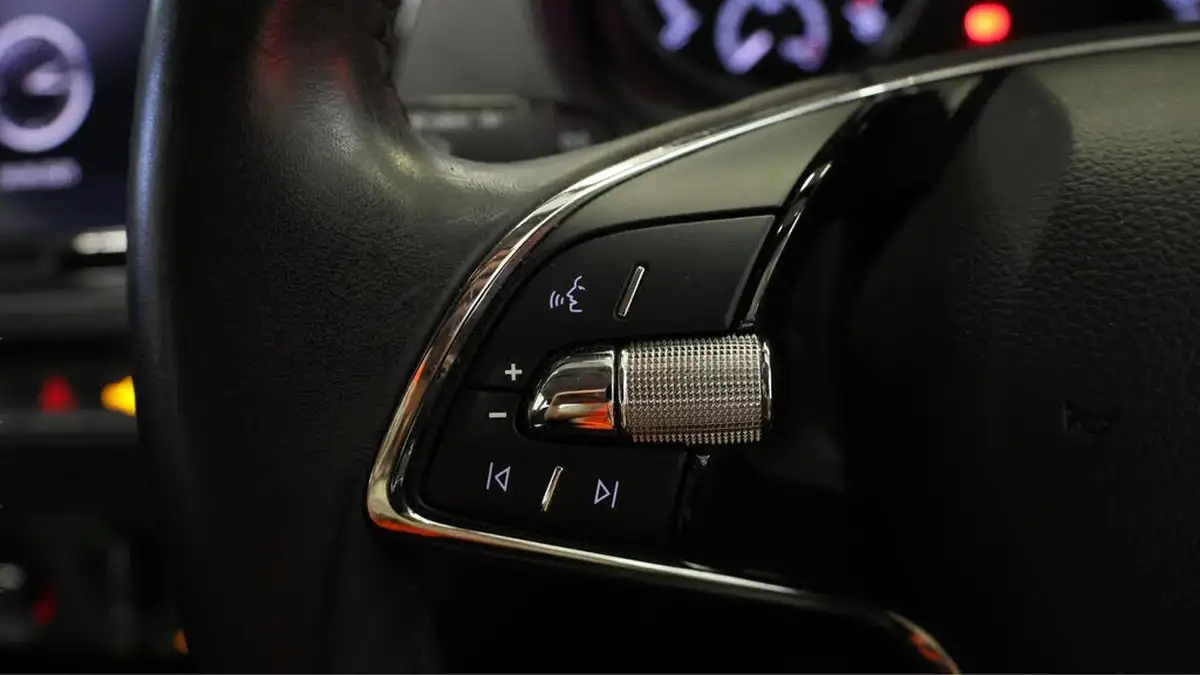 2020-skoda-fabia-10-mpi-colour-edition-60ps-big-22