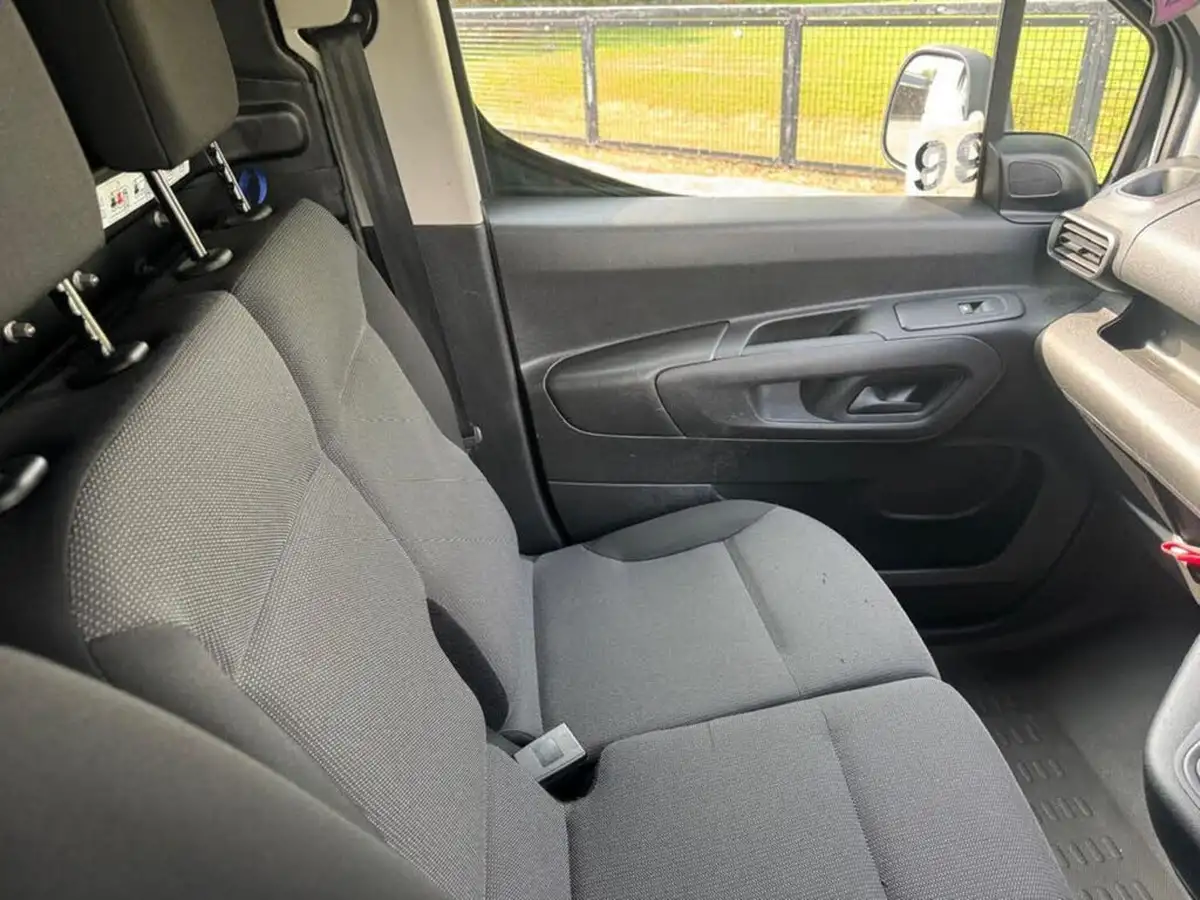 2020-citroen-berlingo-12-puretech-1000-enterprise-big-18