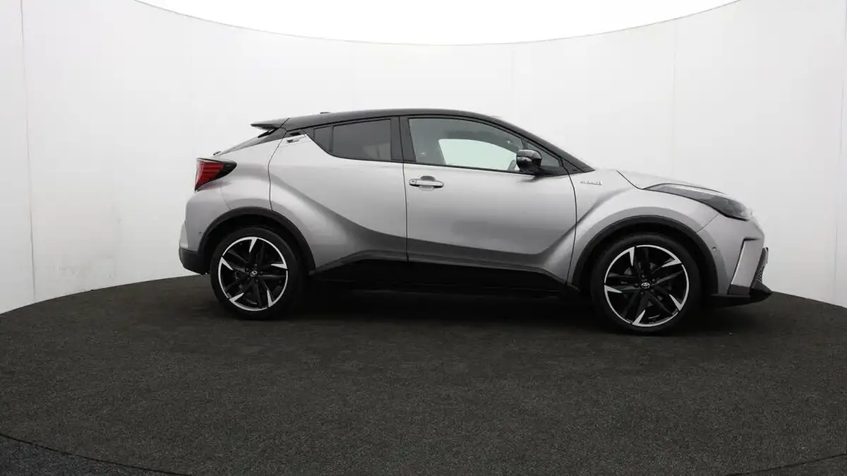 2022-toyota-c-hr-18-vvt-i-gr-sport-big-35
