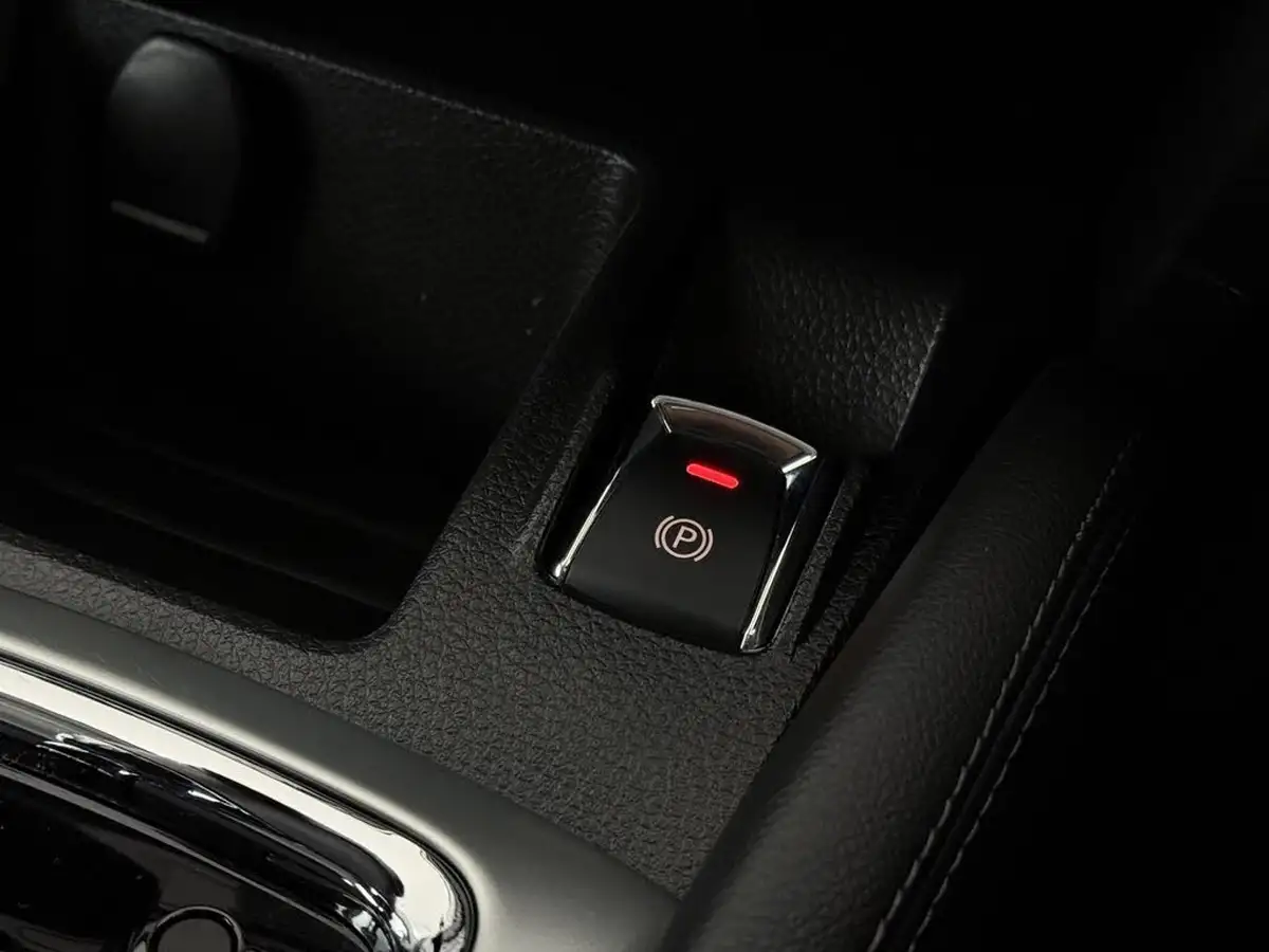 2016-nissan-qashqai-12-dig-t-n-connecta-xtronic-cvt-big-39