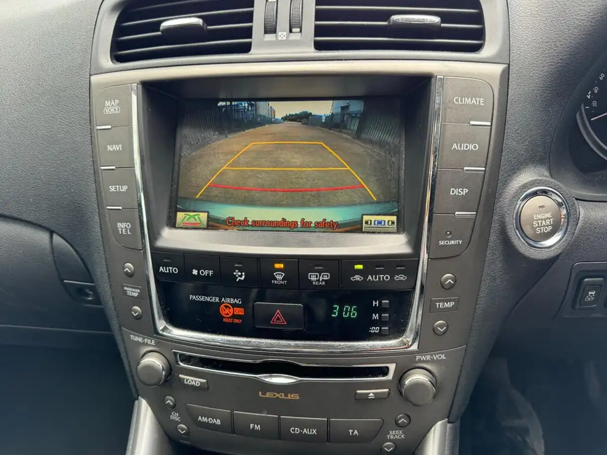 2010-lexus-is-250-25-se-i-dab-saloon-4d-auto-big-43