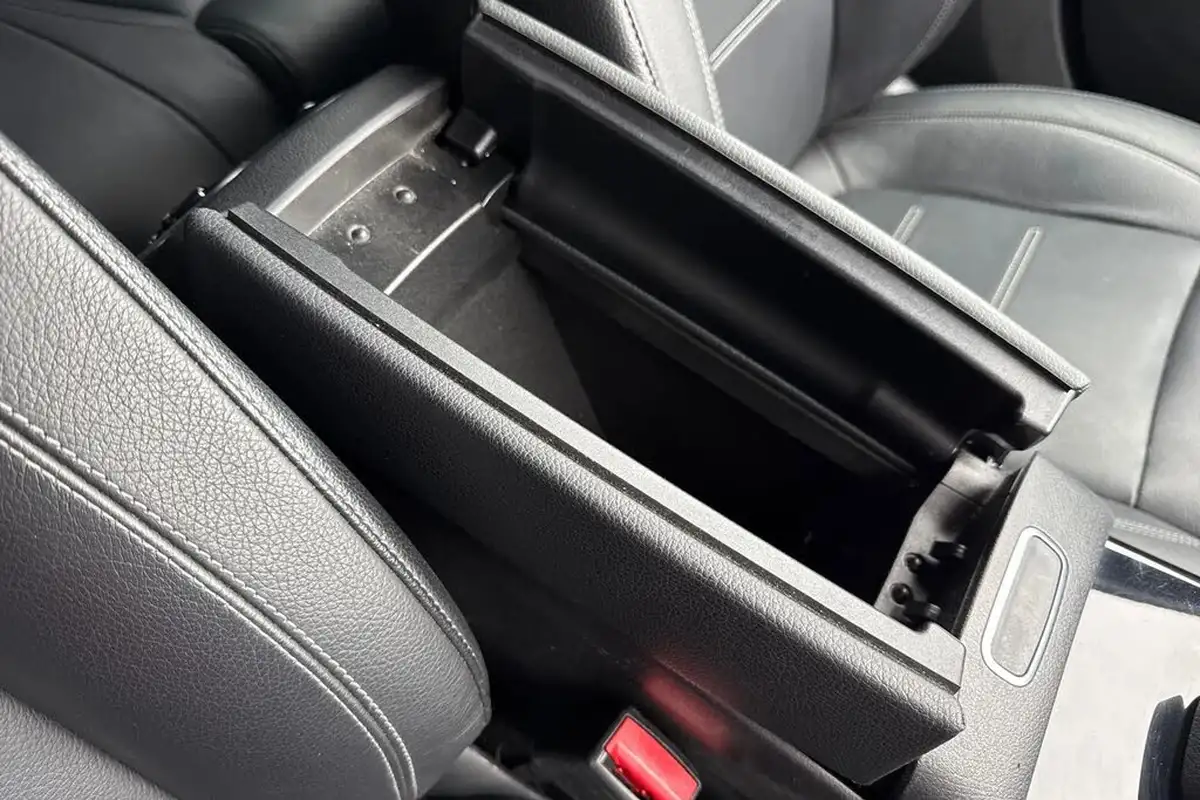2022-mercedes-benz-cla-13-cla-200-amg-line-shooting-brake-5d-big-34