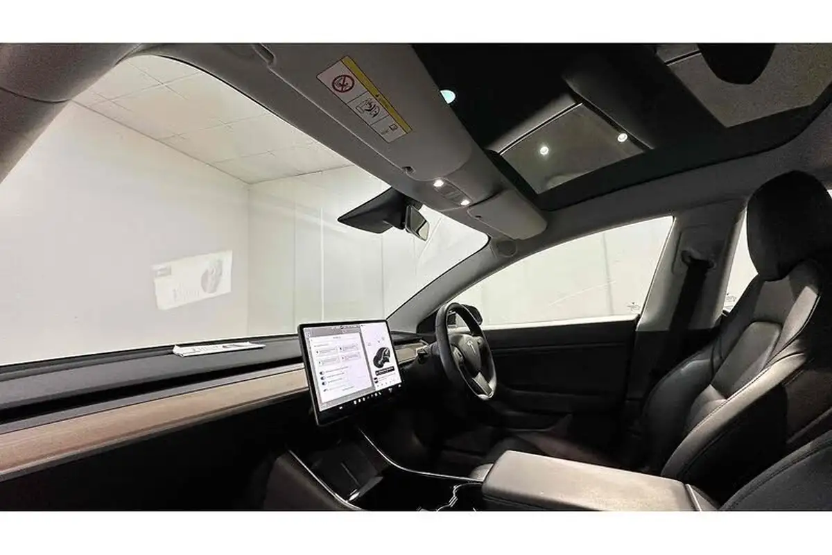 2020-tesla-model-3-e-long-range-big-22