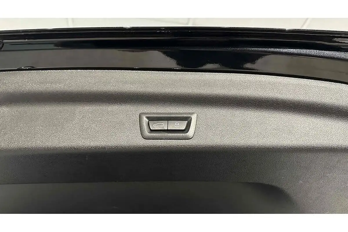 2024-bmw-ix1-e-edrive20-m-sport-big-53