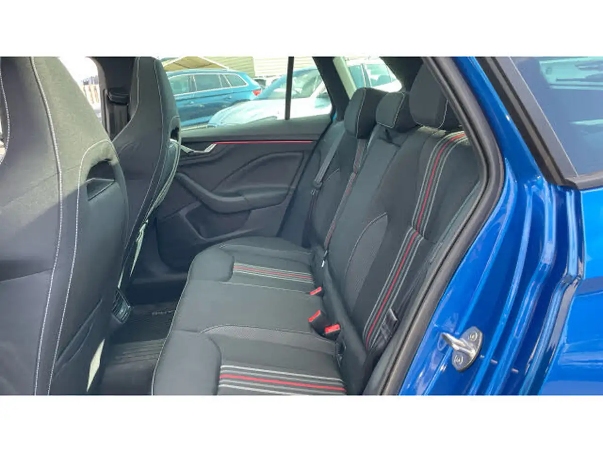 2025-skoda-kamiq-10-tsi-monte-carlo-116ps-dsg-big-15