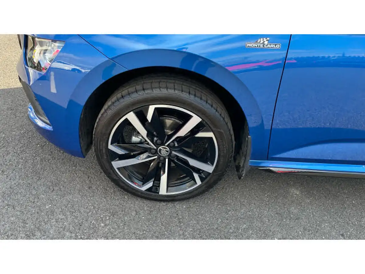 2025-skoda-kamiq-10-tsi-monte-carlo-116ps-dsg-big-39