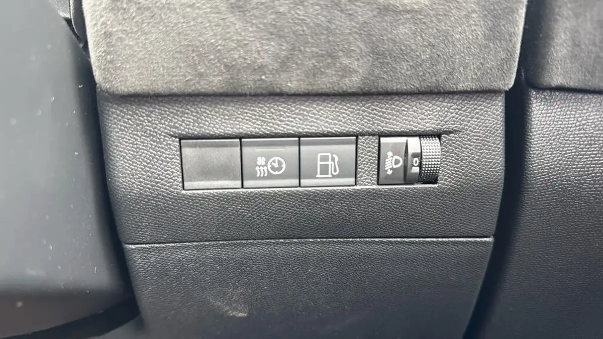 2024-ds-ds-4-e-tense-performance-line-nav-big-31