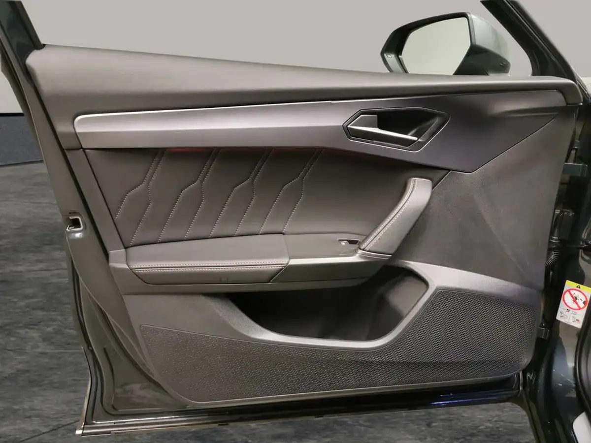 2024-cupra-formentor-14-e-hybrid-v1-big-40