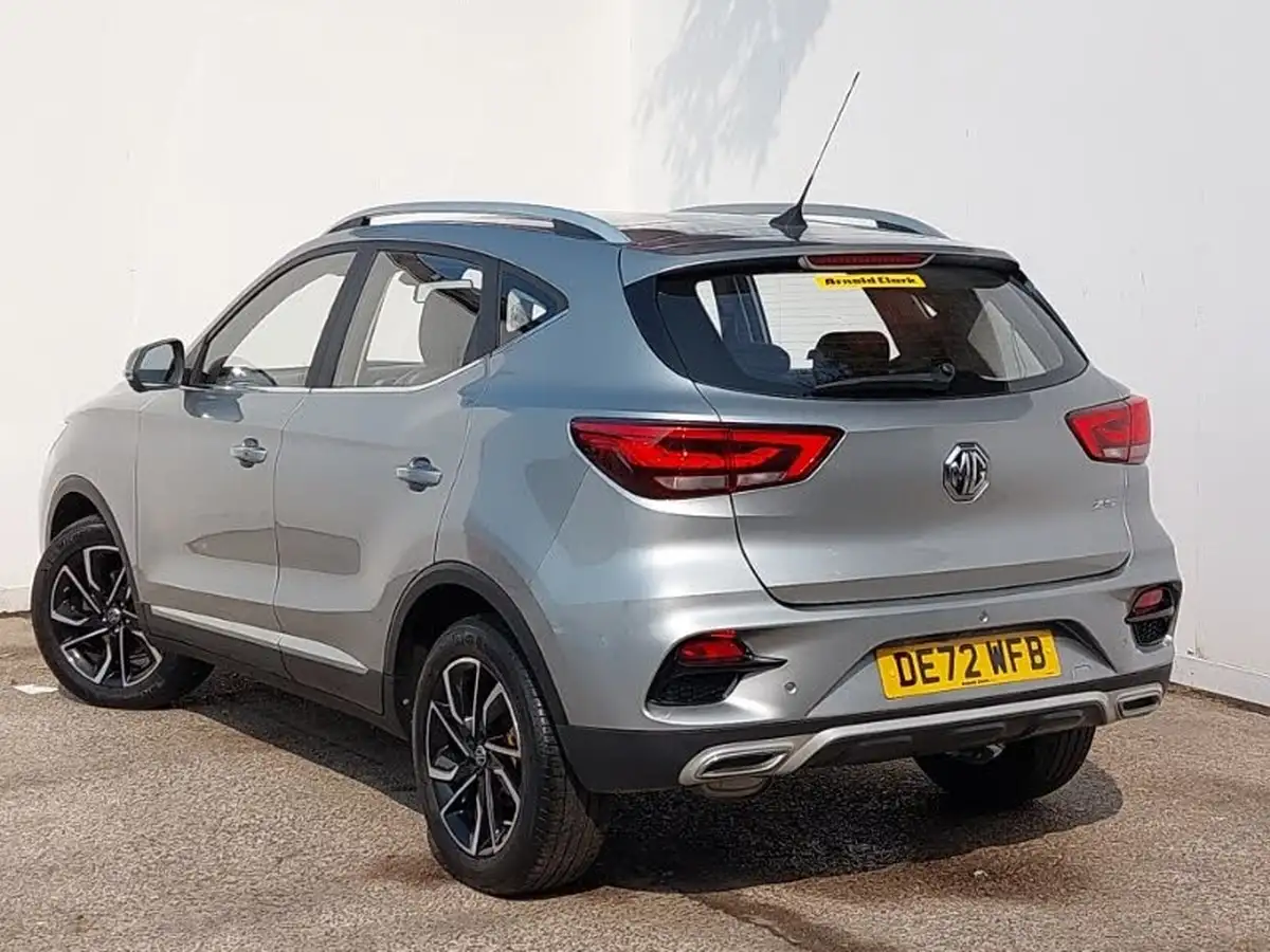 2022-mg-zs-suv-10t-gdi-exclusive-big-1