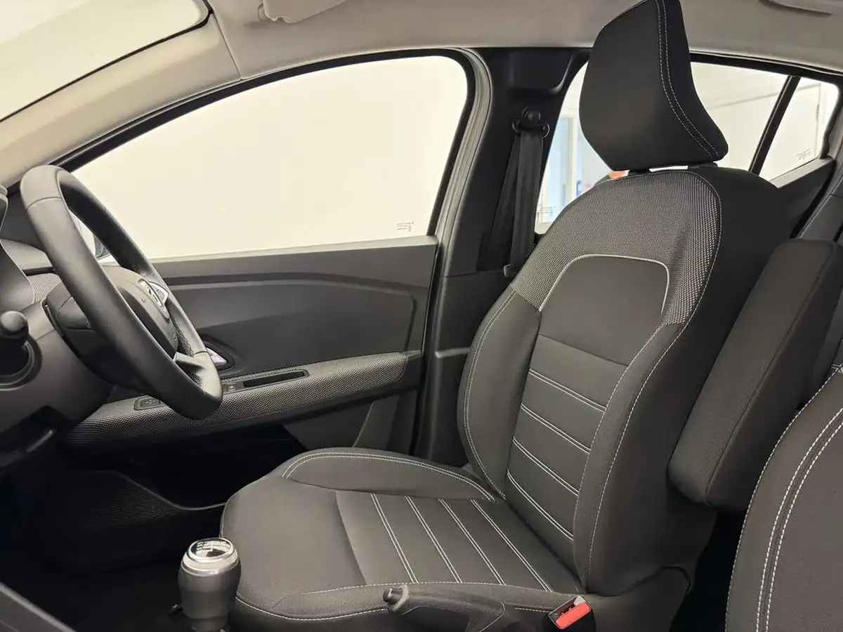 2021-dacia-sandero-10-tce-comfort-90bhp-big-12