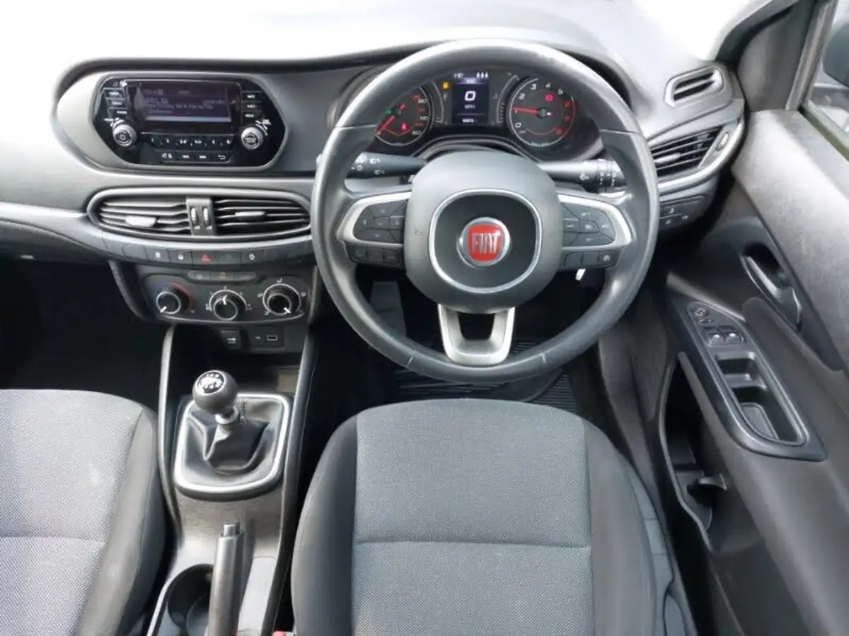2020-fiat-tipo-14-easy-hatchback-5d-big-6