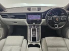 2018-porsche-macan-small-24