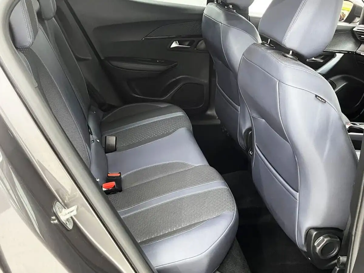 2020-peugeot-2008-suv-12-puretech-allure-premium-100bhp-big-31