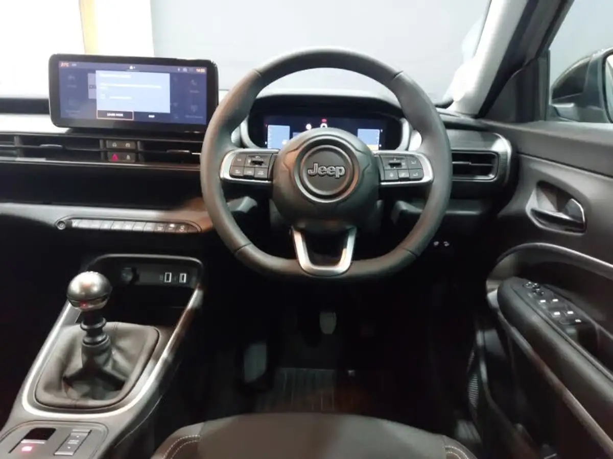 2024-jeep-avenger-12-gse-altitude-big-6