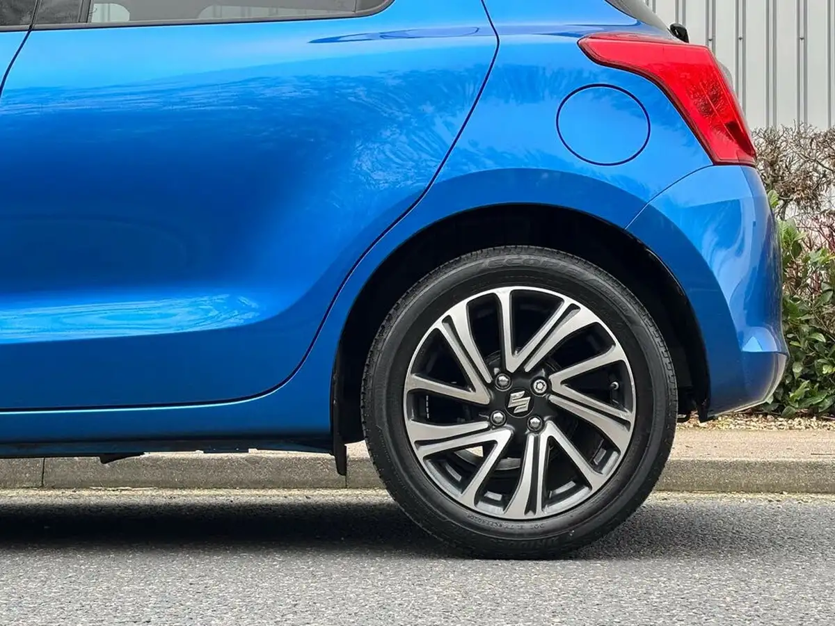 2021-suzuki-swift-12-dualjet-sz-l-big-9